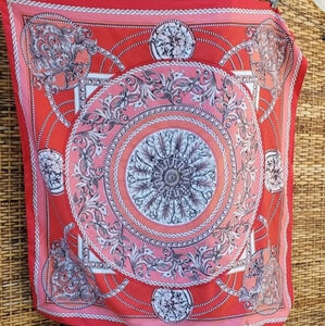 Ginormous Victorian style‎ scarf NWD